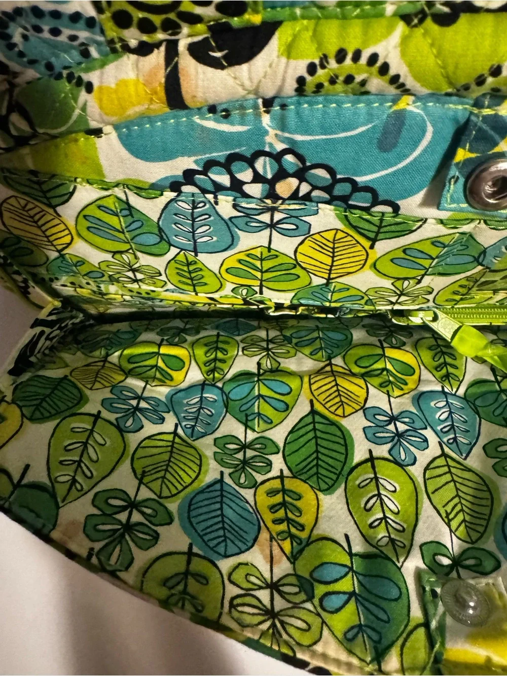 Vera Bradley Retired LIME’S UP Messenger/Lap Top Bag Green/Yellow/ White Padded